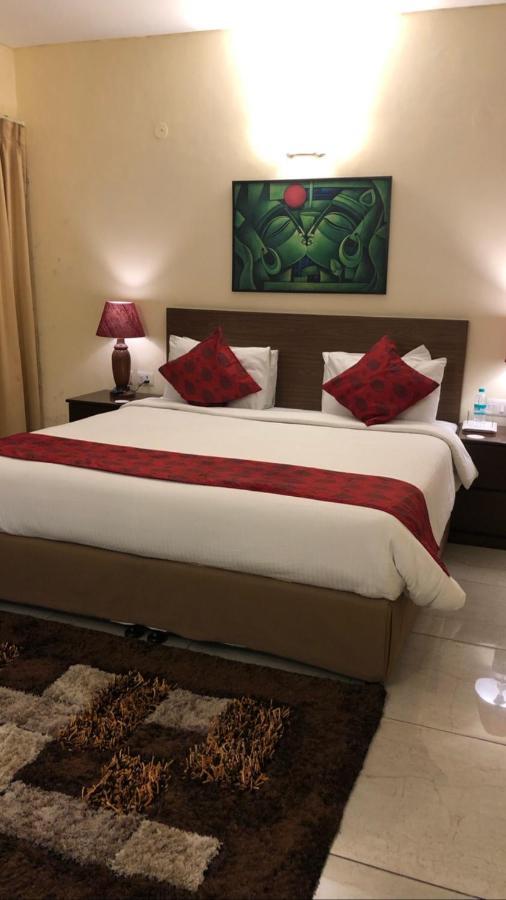 Bed and Breakfast The Neem Nueva Delhi Exterior foto