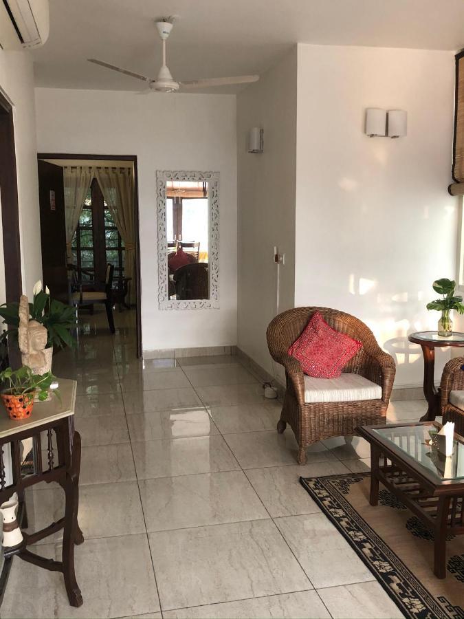 Bed and Breakfast The Neem Nueva Delhi Exterior foto