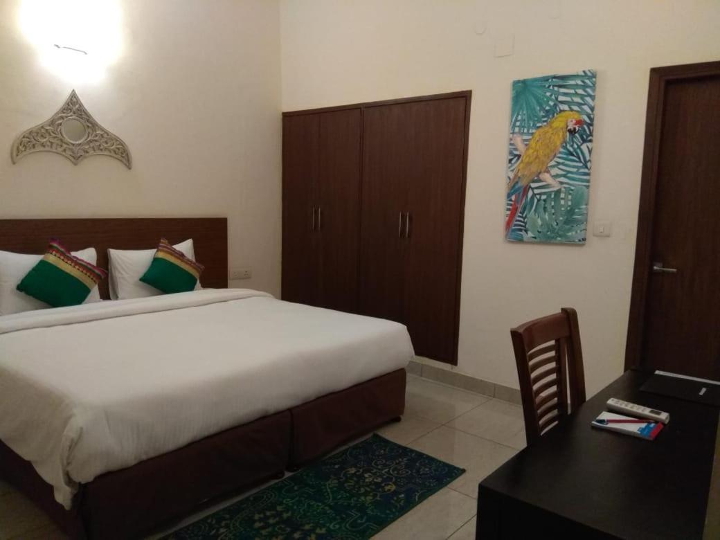 Bed and Breakfast The Neem Nueva Delhi Exterior foto